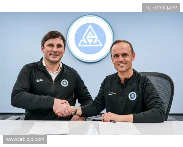 拉坦齐奥战术破解斯卢茨基,新鹏城针对性打法显成效